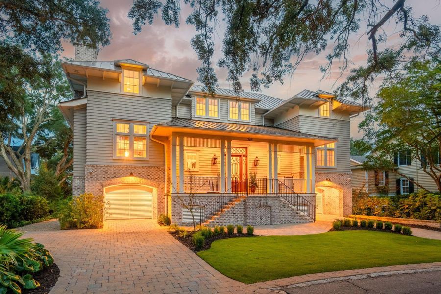 Exterior details and patio area of a home in , Mount Pleasant (Image 49).