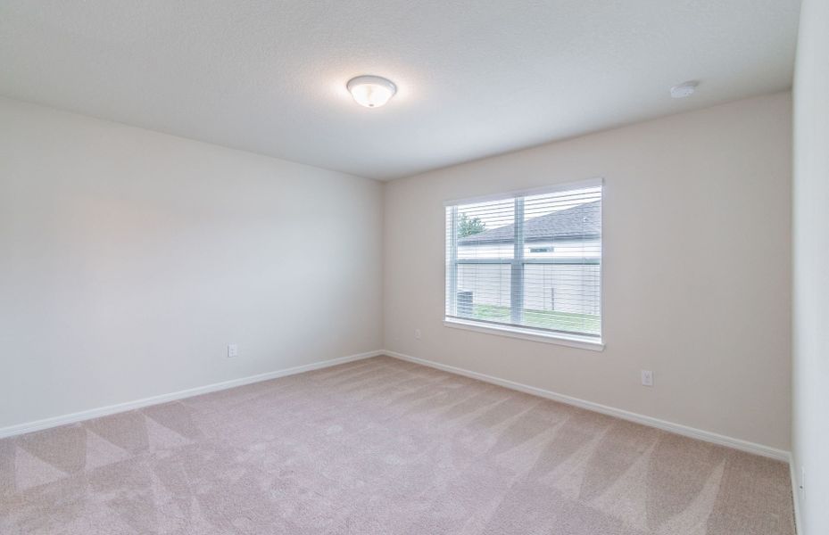 Spacious, unfurnished interior of a new home in Oakfield Lakes, Parrish (Image 7).