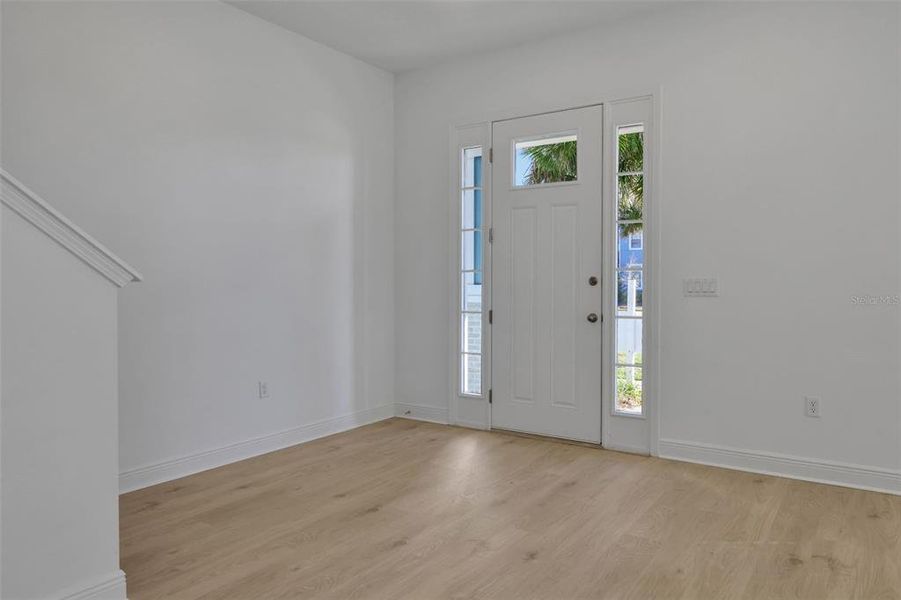 Spacious, unfurnished interior of a new home in , St. Cloud (Image 24).