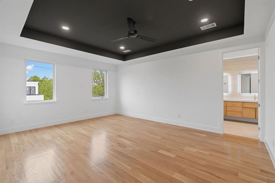 Spacious, unfurnished interior of a new home in , Dallas (Image 17). Spacious, unfurnished interior of a new home in , Dallas (Image 17).