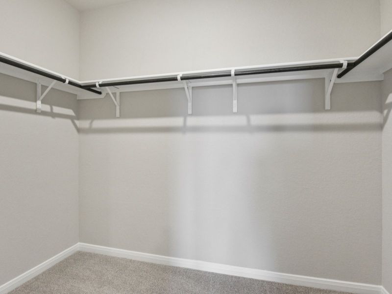 Spacious, unfurnished interior of a new home in Catalina, Converse (Image 23).