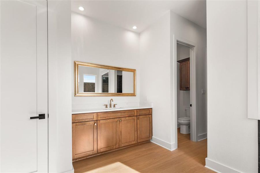 Furnished interior view inside a new home in , Sherman (Image 16).