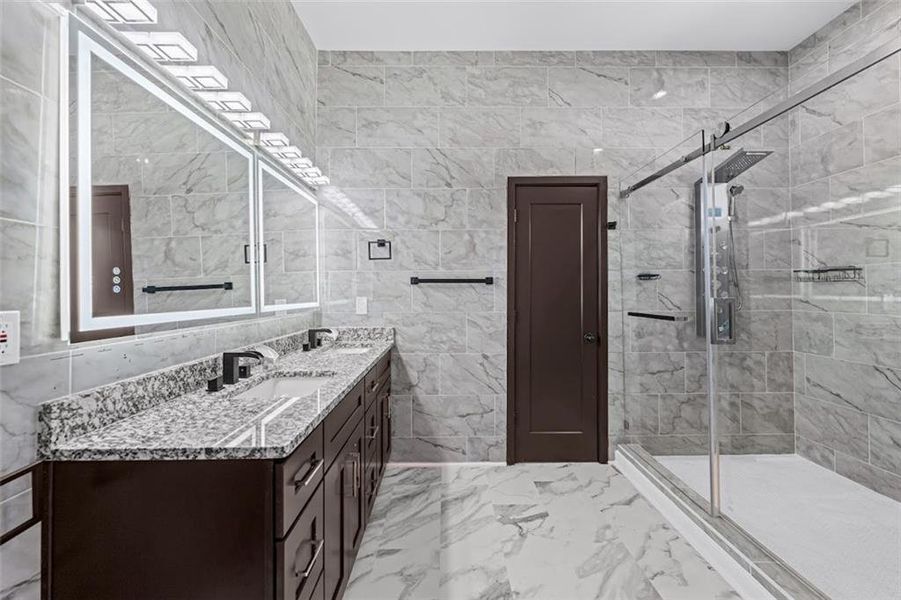 Furnished interior view inside a new home in , Grayson (Image 14).