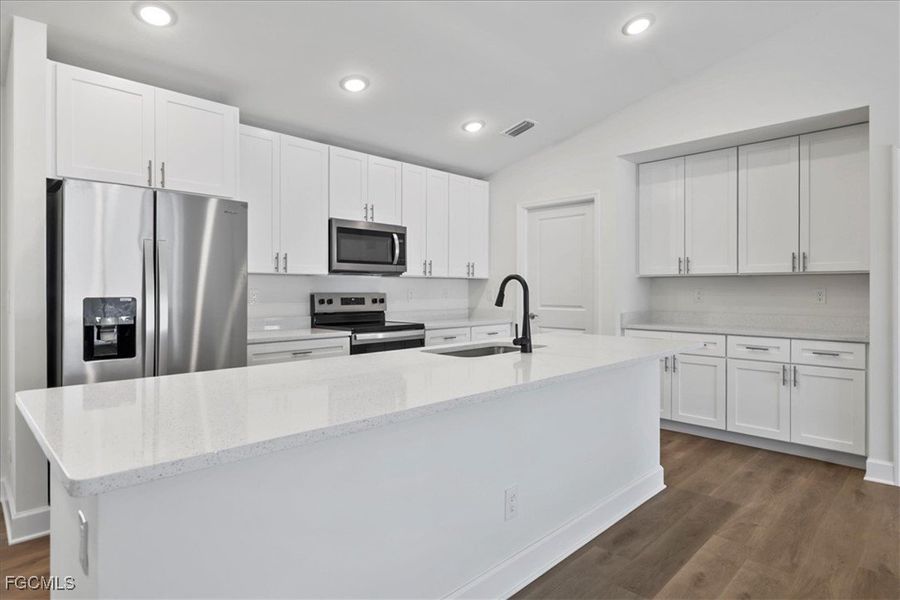 Furnished interior view inside a new home in Cape Coral, Cape Coral (Image 7).
