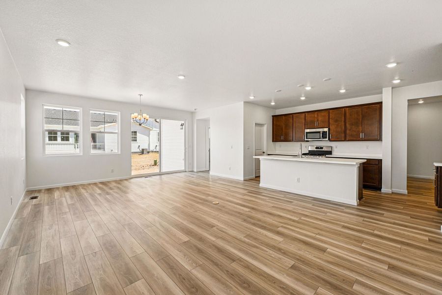 Spacious, unfurnished interior of a new home in Parterre, Thornton (Image 19).
