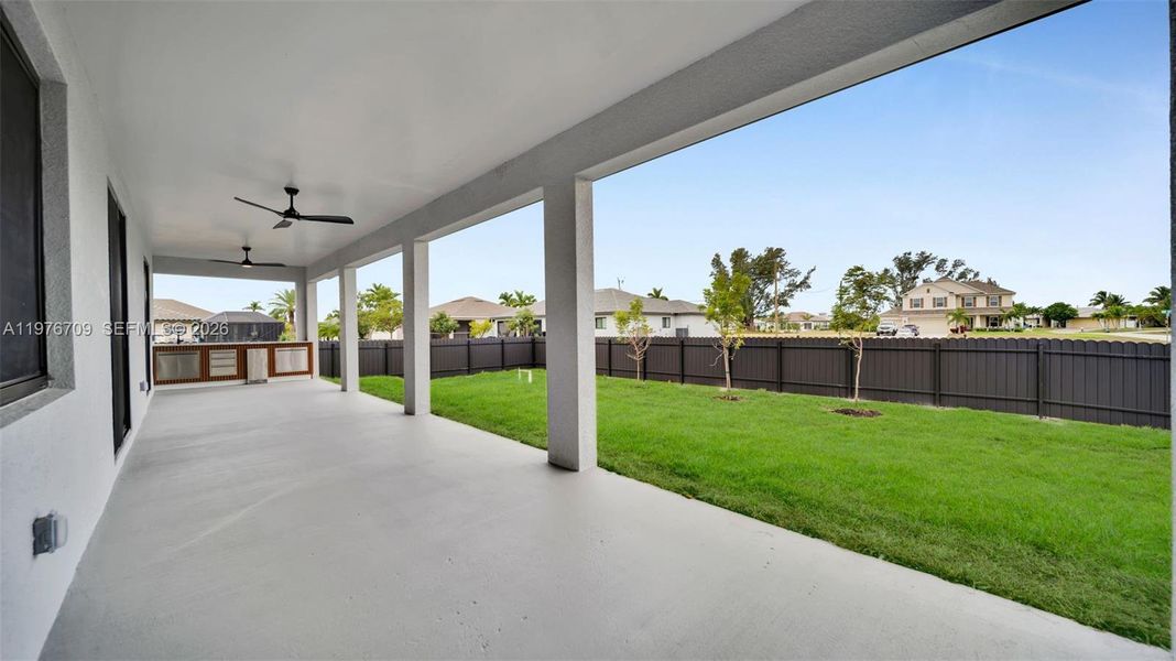 Exterior details and patio area of a home in , Cape Coral (Image 27).