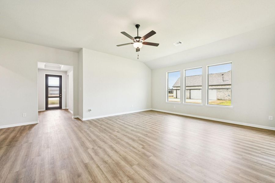 Spacious, unfurnished interior of a new home in Barton Place, Cleveland (Image 16).