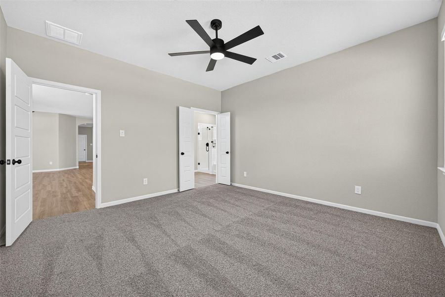 Spacious, unfurnished interior of a new home in La Segarra, Brookshire (Image 36).