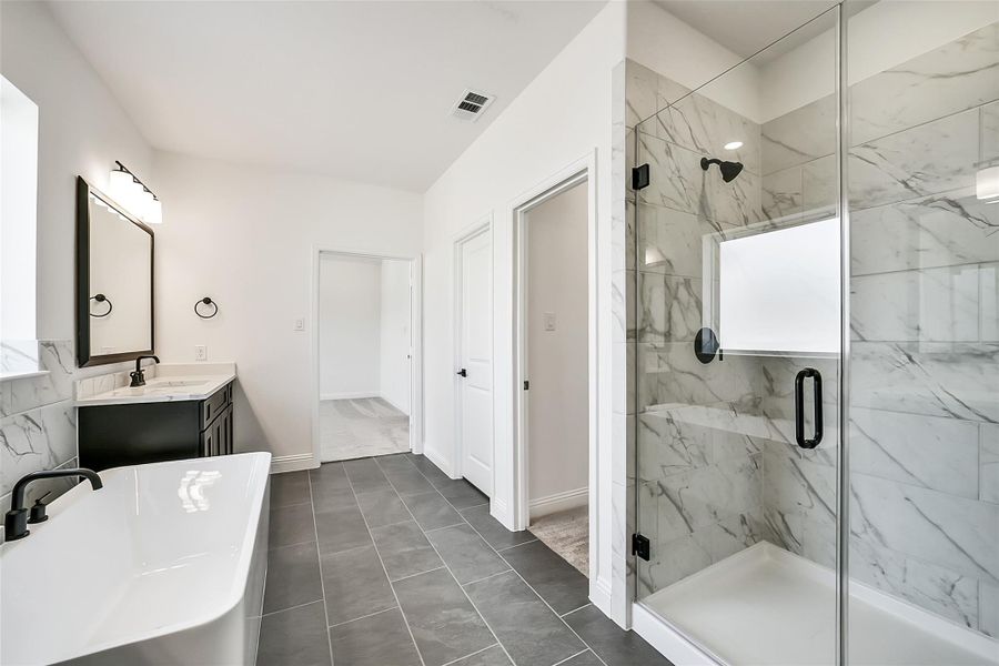 Furnished interior view inside a new home in Sienna 40', Missouri City (Image 5). Furnished interior view inside a new home in Sienna 40', Missouri City (Image 5).