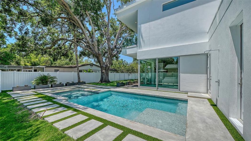 Exterior details and patio area of a home in , Sarasota (Image 25).
