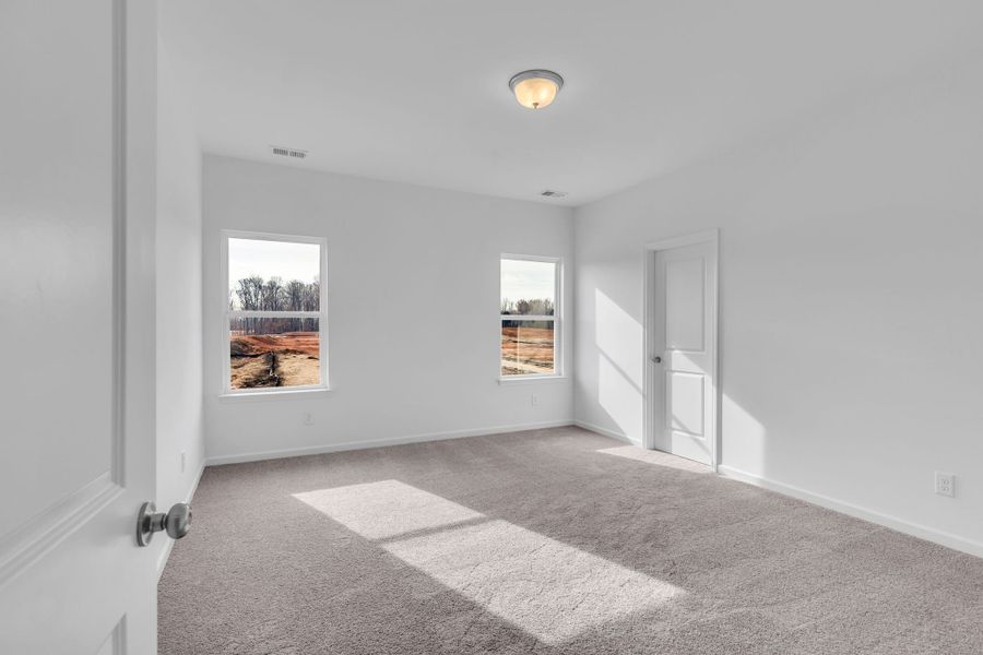 Spacious, unfurnished interior of a new home in Jackson Hills, Clarksville (Image 13).