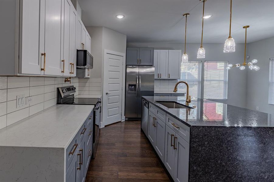 Furnished interior view inside a new home in , Dallas (Image 7).