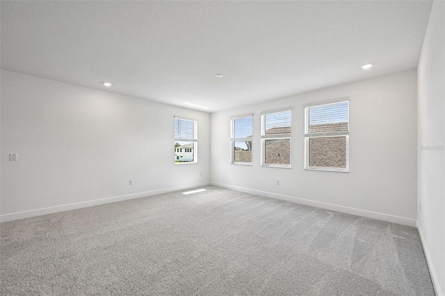 Spacious, unfurnished interior of a new home in Creeks Edge at Twin Rivers, Parrish (Image 16).