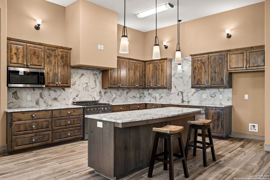 Furnished interior view inside a new home in , Canyon Lake (Image 9).