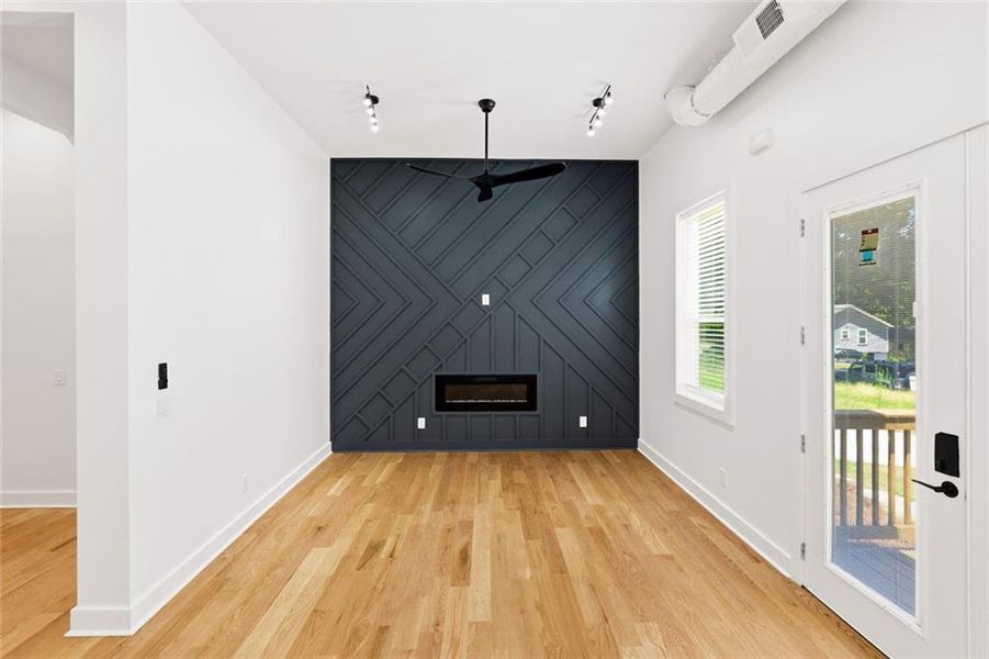 Spacious, unfurnished interior of a new home in , Atlanta (Image 14).