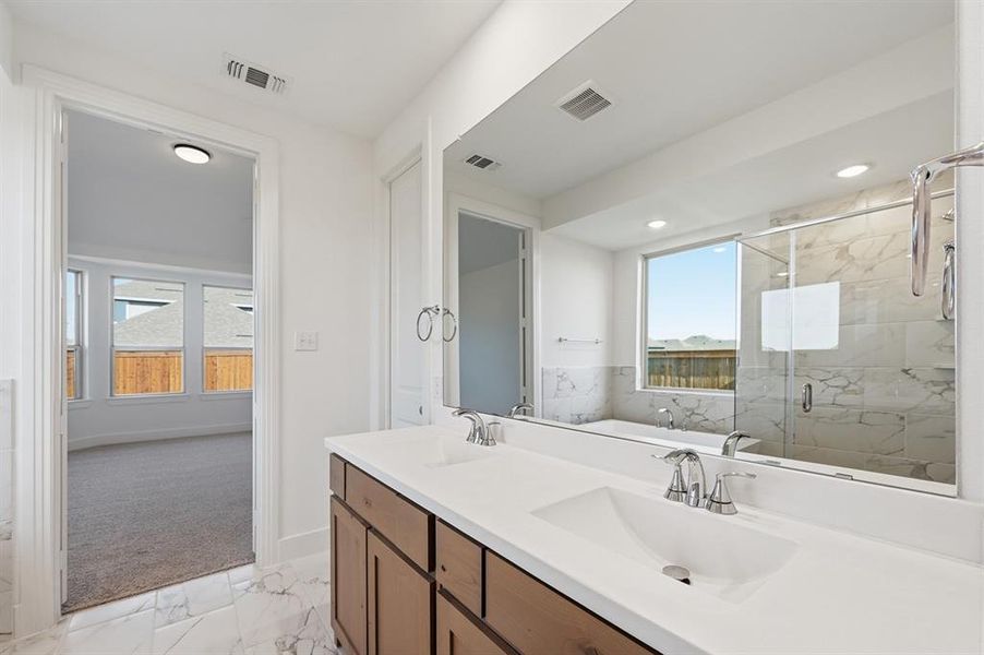 Furnished interior view inside a new home in Hillstead, Lavon (Image 10).