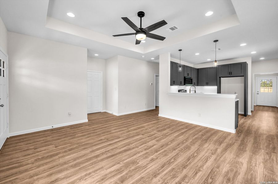 Spacious, unfurnished interior of a new home in , San Antonio (Image 13).
