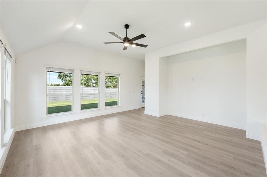 Spacious, unfurnished interior of a new home in Union Park Classic 60, Little Elm (Image 27). Spacious, unfurnished interior of a new home in Union Park Classic 60, Little Elm (Image 27).