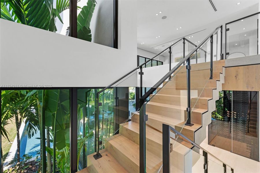 Community amenities in , Hallandale Beach (Image 33).