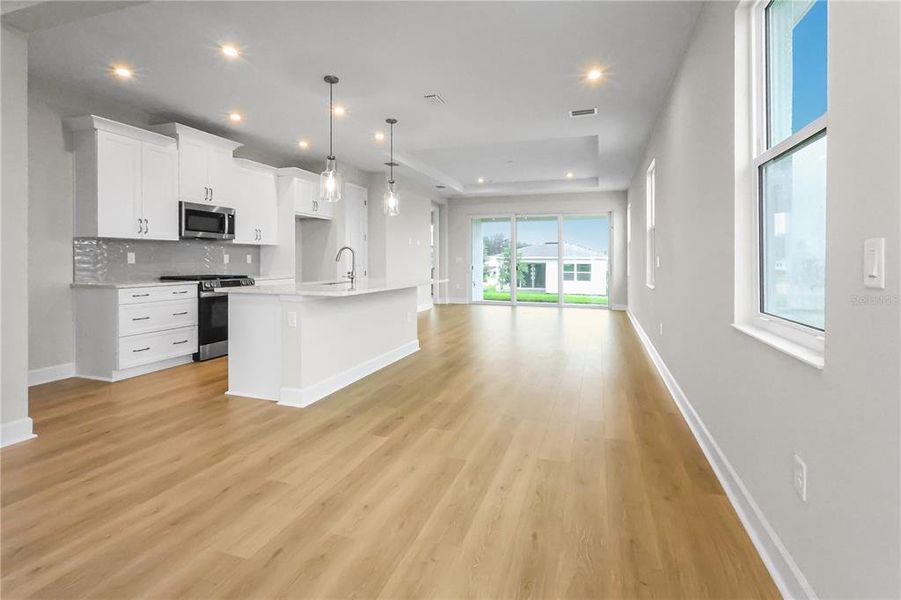Spacious, unfurnished interior of a new home in Cresswind at Hammock Oaks, Lady Lake (Image 47).