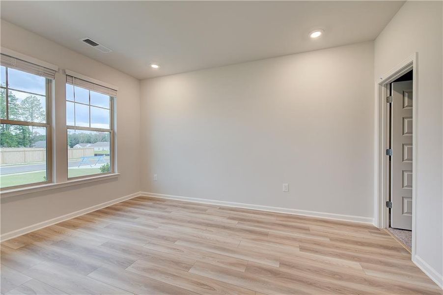 Spacious, unfurnished interior of a new home in Trinity Park, McDonough (Image 14).