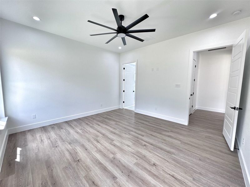 Spacious, unfurnished interior of a new home in , Conroe (Image 34). Spacious, unfurnished interior of a new home in , Conroe (Image 34).