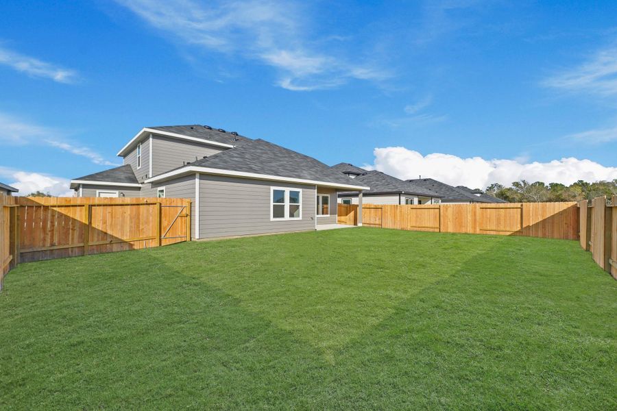 Exterior details and patio area of a home in Medina, Dayton (Image 4). Exterior details and patio area of a home in Medina, Dayton (Image 4).