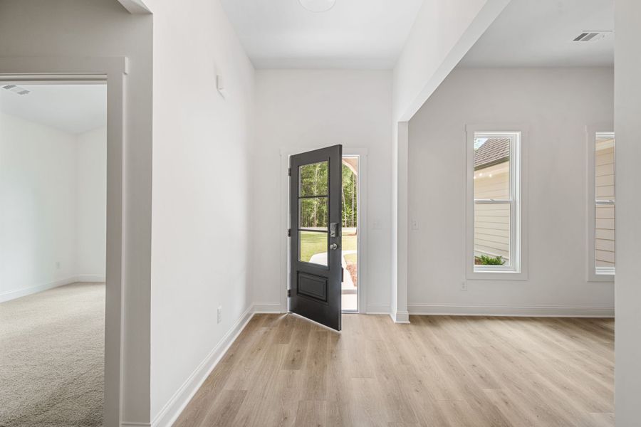 Image 71 of a home in Flint Farms.