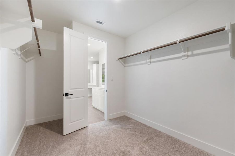 Spacious, unfurnished interior of a new home in Vista Oaks Estates, Royse City (Image 28).