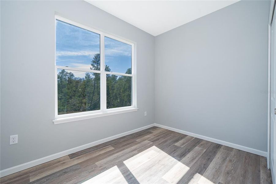 Spacious, unfurnished interior of a new home in , Osteen (Image 16).