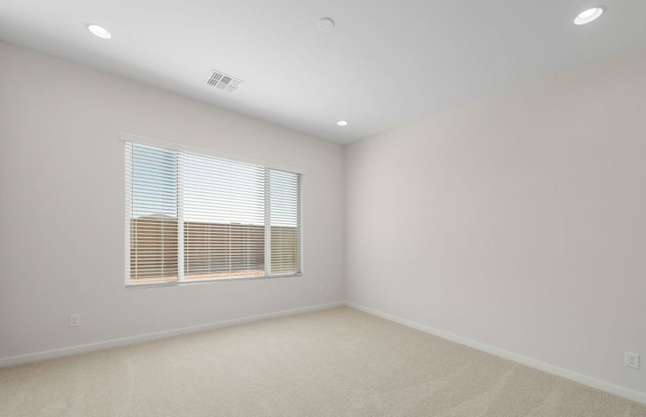 Spacious, unfurnished interior of a new home in Soleo, San Tan Valley (Image 25).