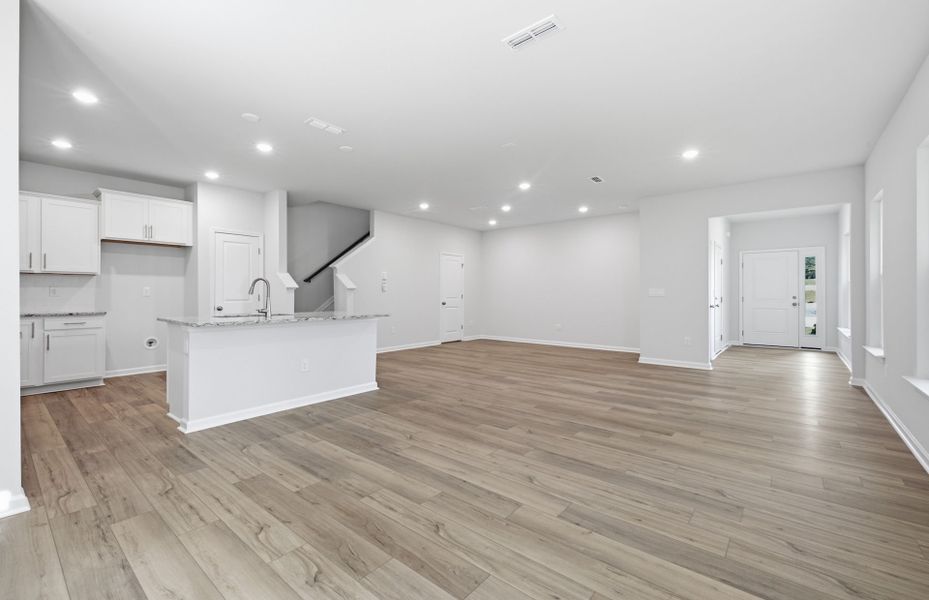 Spacious, unfurnished interior of a new home in Cambria, Garner (Image 31).