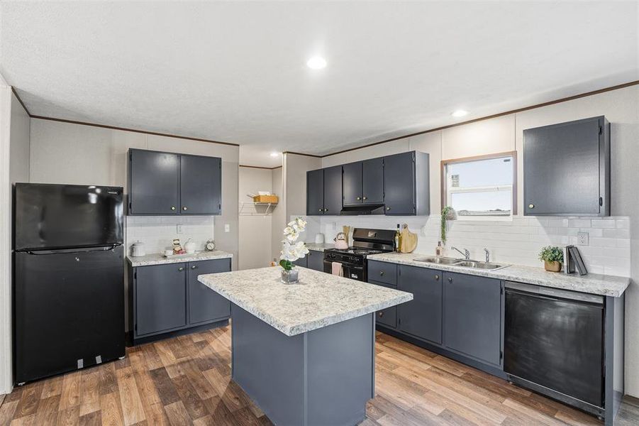 Furnished interior view inside a new home in , Grandview (Image 3).