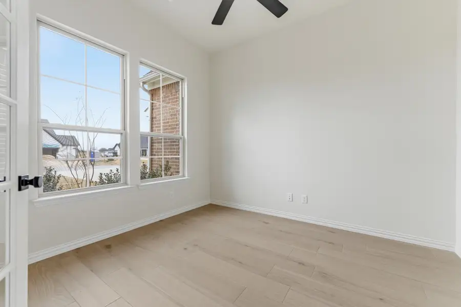 Spacious, unfurnished interior of a new home in Fairview Meadows, New Fairview (Image 12).
