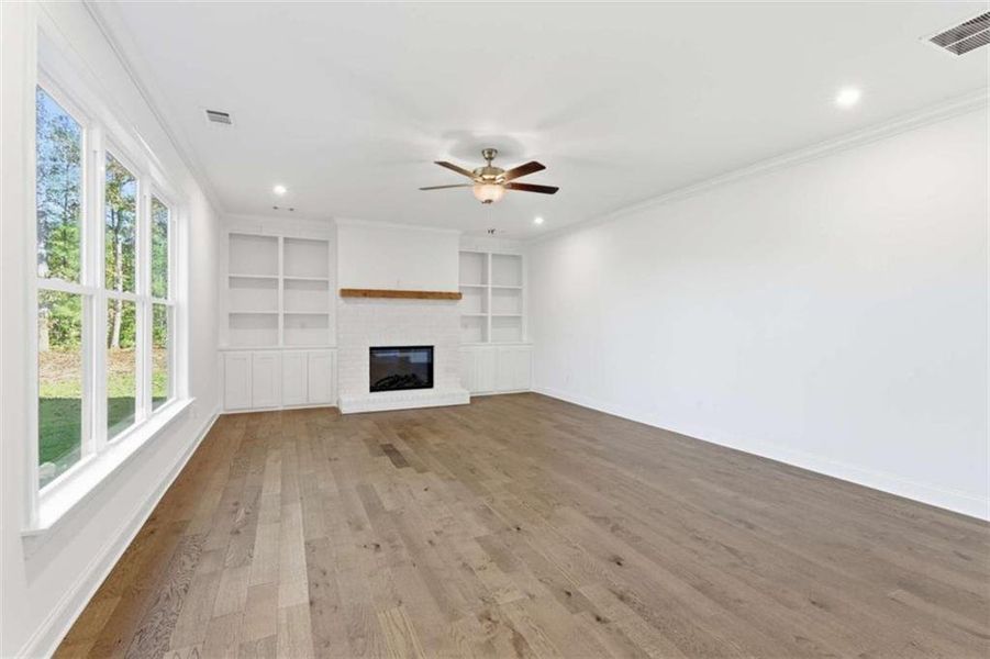 Spacious, unfurnished interior of a new home in The Estates at Hurricane Pointe, Douglasville (Image 16). Spacious, unfurnished interior of a new home in The Estates at Hurricane Pointe, Douglasville (Image 16).