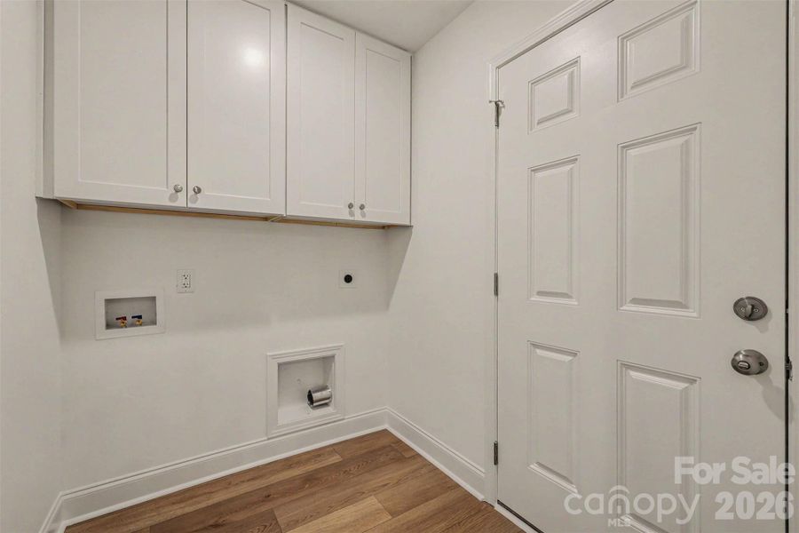 Spacious, unfurnished interior of a new home in , Blacksburg (Image 11).
