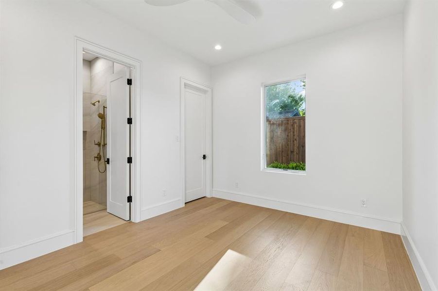 Spacious, unfurnished interior of a new home in , Dallas (Image 19).