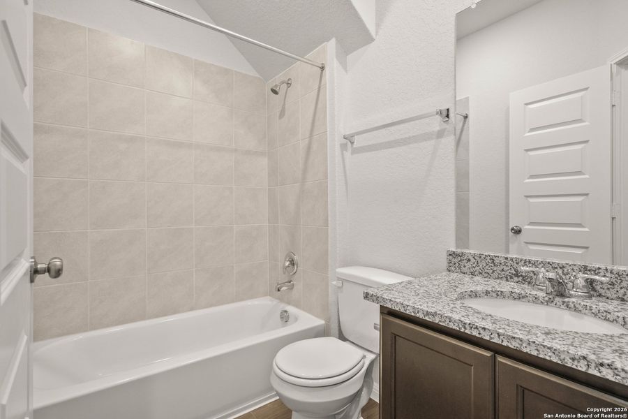 Furnished interior view inside a new home in Cinco Lakes, San Antonio (Image 7).