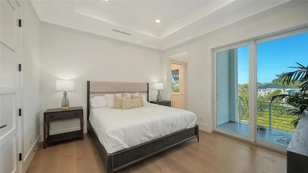 Furnished interior view inside a new home in , Sarasota (Image 50).