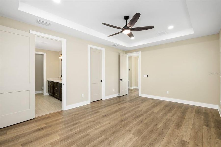 Spacious, unfurnished interior of a new home in , Tampa (Image 24).
