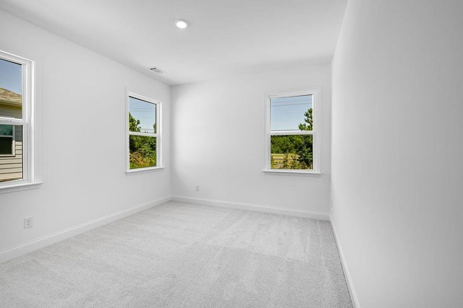 Spacious, unfurnished interior of a new home in Bennett Farm, Loganville (Image 21).