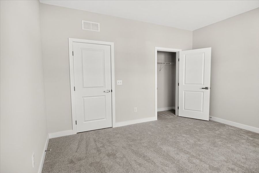 Spacious, unfurnished interior of a new home in Berkeley, Spartanburg (Image 14).