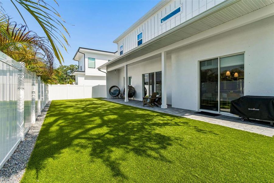 Exterior details and patio area of a home in , Tampa (Image 22).