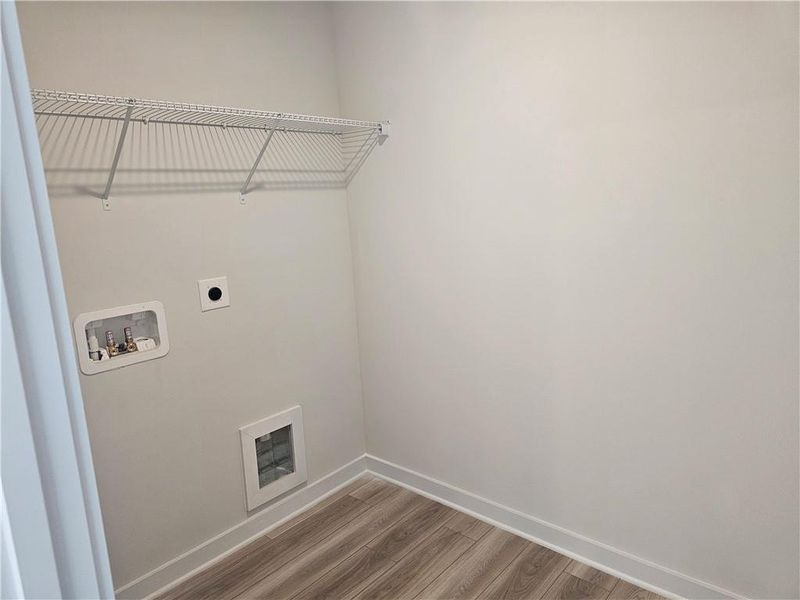 Spacious, unfurnished interior of a new home in Ellorie Estates, Dawsonville (Image 24).