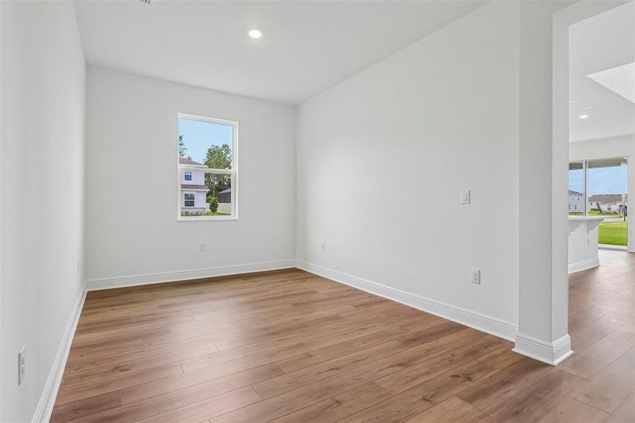 Spacious, unfurnished interior of a new home in , Mount Dora (Image 13).