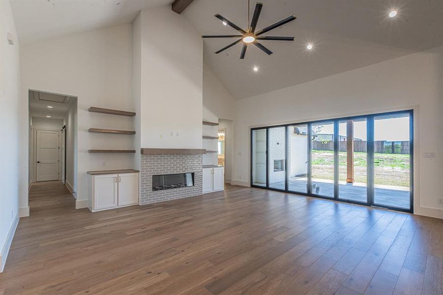 Spacious, unfurnished interior of a new home in , Northlake (Image 22).