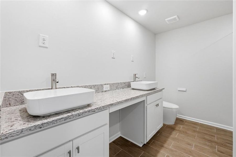 Furnished interior view inside a new home in Concord Oaks, Powder Springs (Image 8).