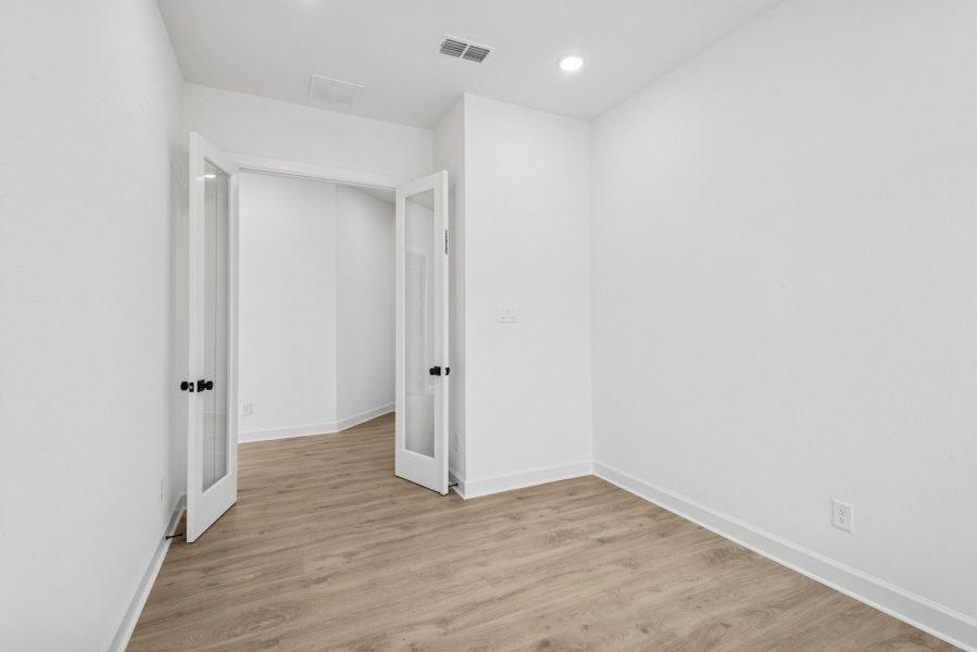 The Carolcrest - Study The Carolcrest - Study