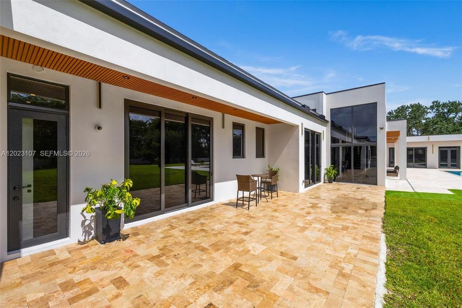 Exterior details and patio area of a home in , Cooper City (Image 22).
