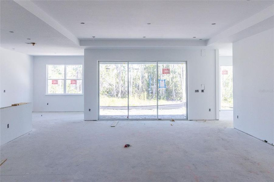 Spacious, unfurnished interior of a new home in , Port Charlotte (Image 14).